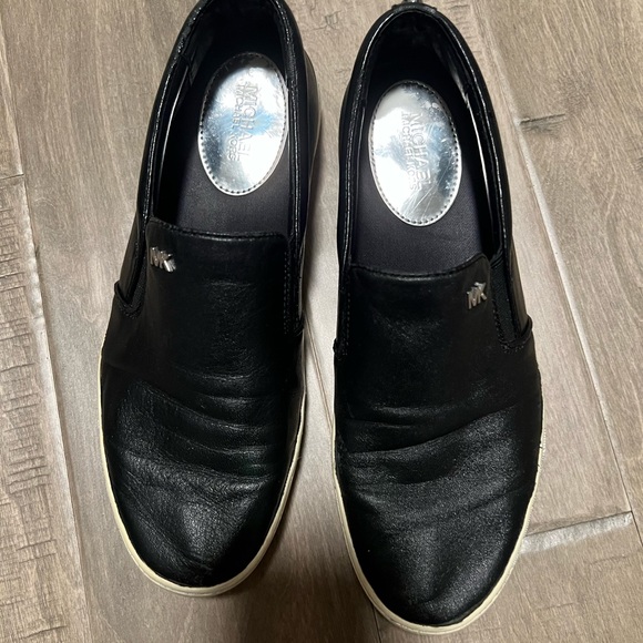 Michael Kors Sneakers - Picture 5 of 6